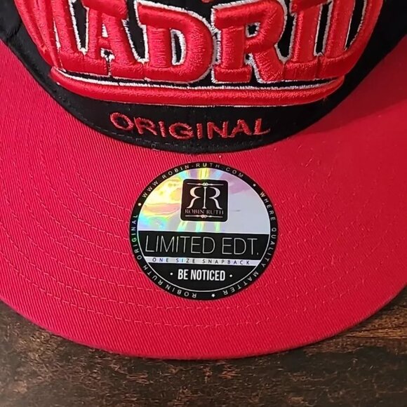 Robin Ruth Hat The City Of Madrid Original Embroidered Black Red Snap LTD ED - Picture 2 of 5